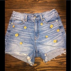 American Eagle Daisy High Rise Shorts